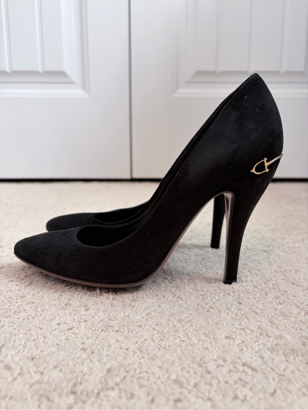 Gucci Adina Horsebit Black Suede Pumps Heels Women's US Size 8.5 EU 38.5